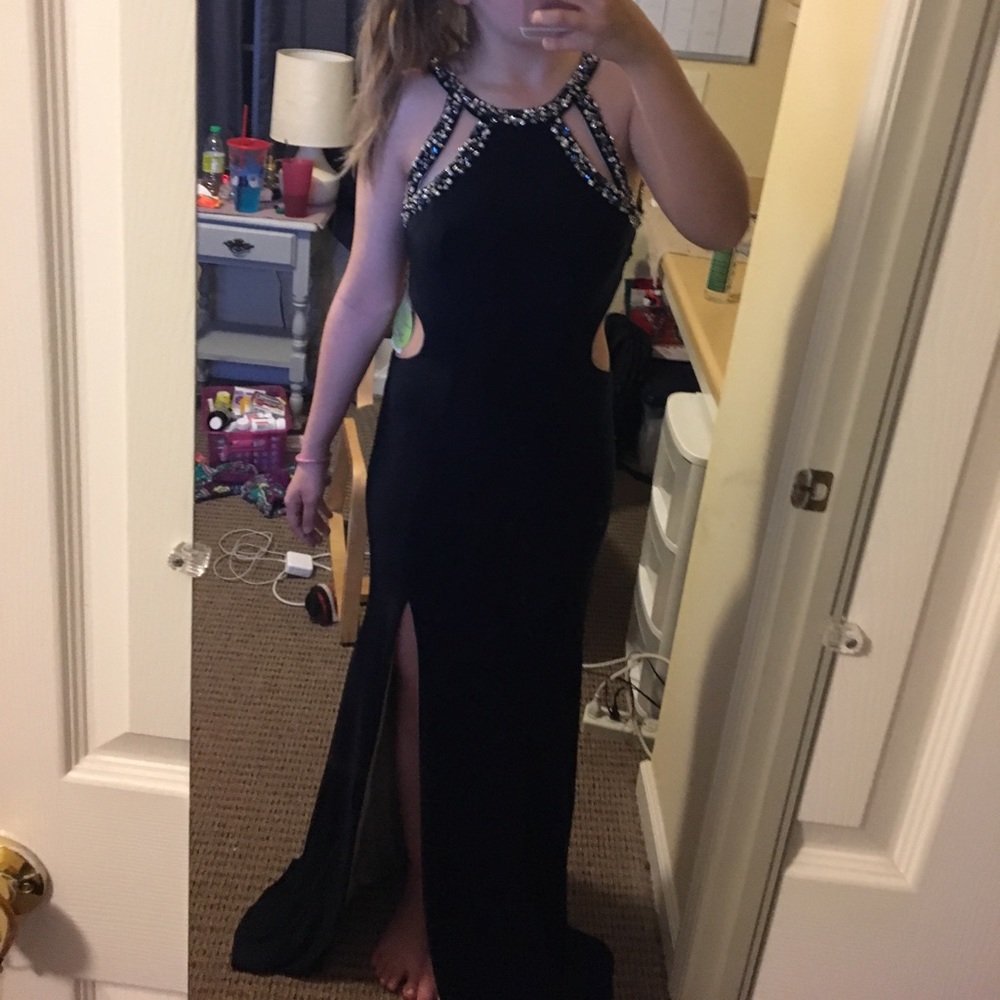 BRAND NEW NEVER WORN WITH TAGS PROM DRESS